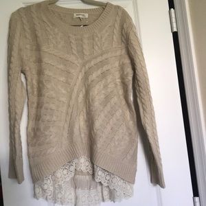 Sweater with lace